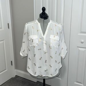 Torrid 00 White Gold Foil Pineapple Harper Blouse